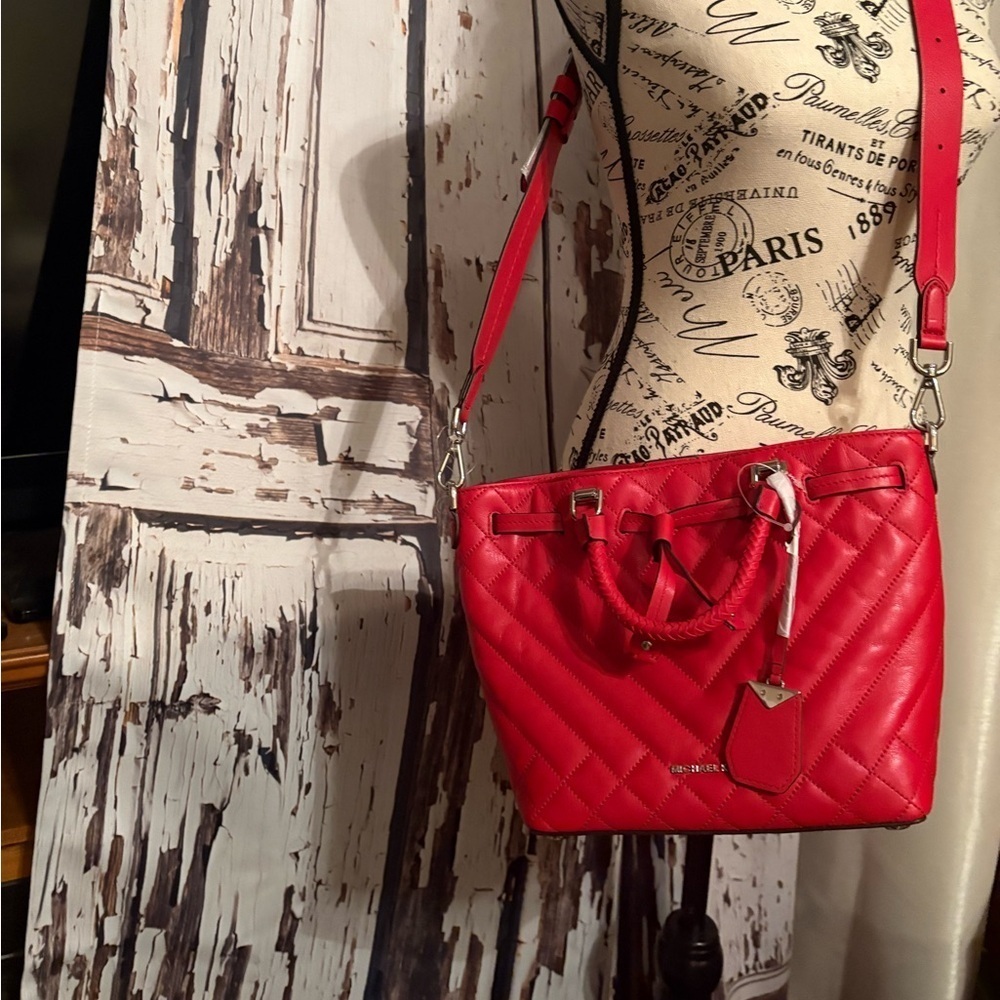 Micheal Kors Red Quilted Shoulder Bag - Picture 1 of 12